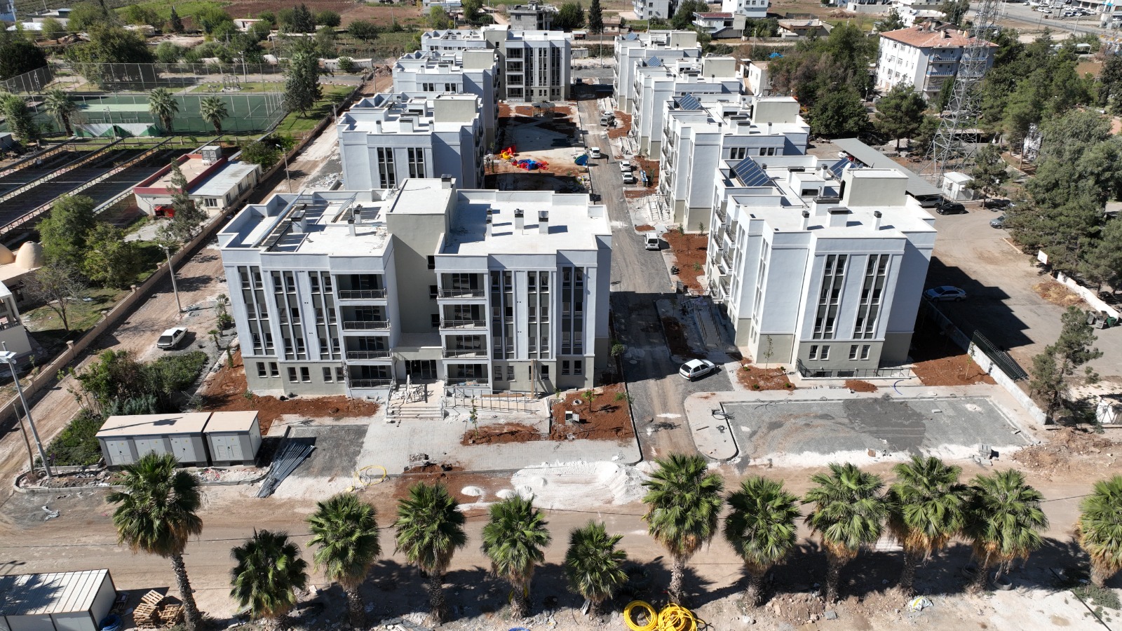 HARRAN'DA TOKİ KONUTLARINDA SONA GELİNDİ: YENİ YAŞAM ALANI YÜKSELİYOR